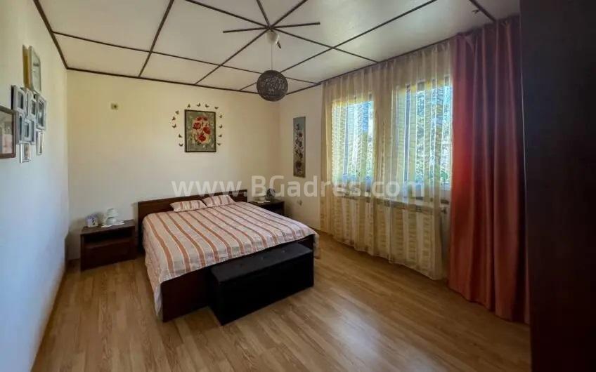 Haus im Dorf Bryastovets І №3466