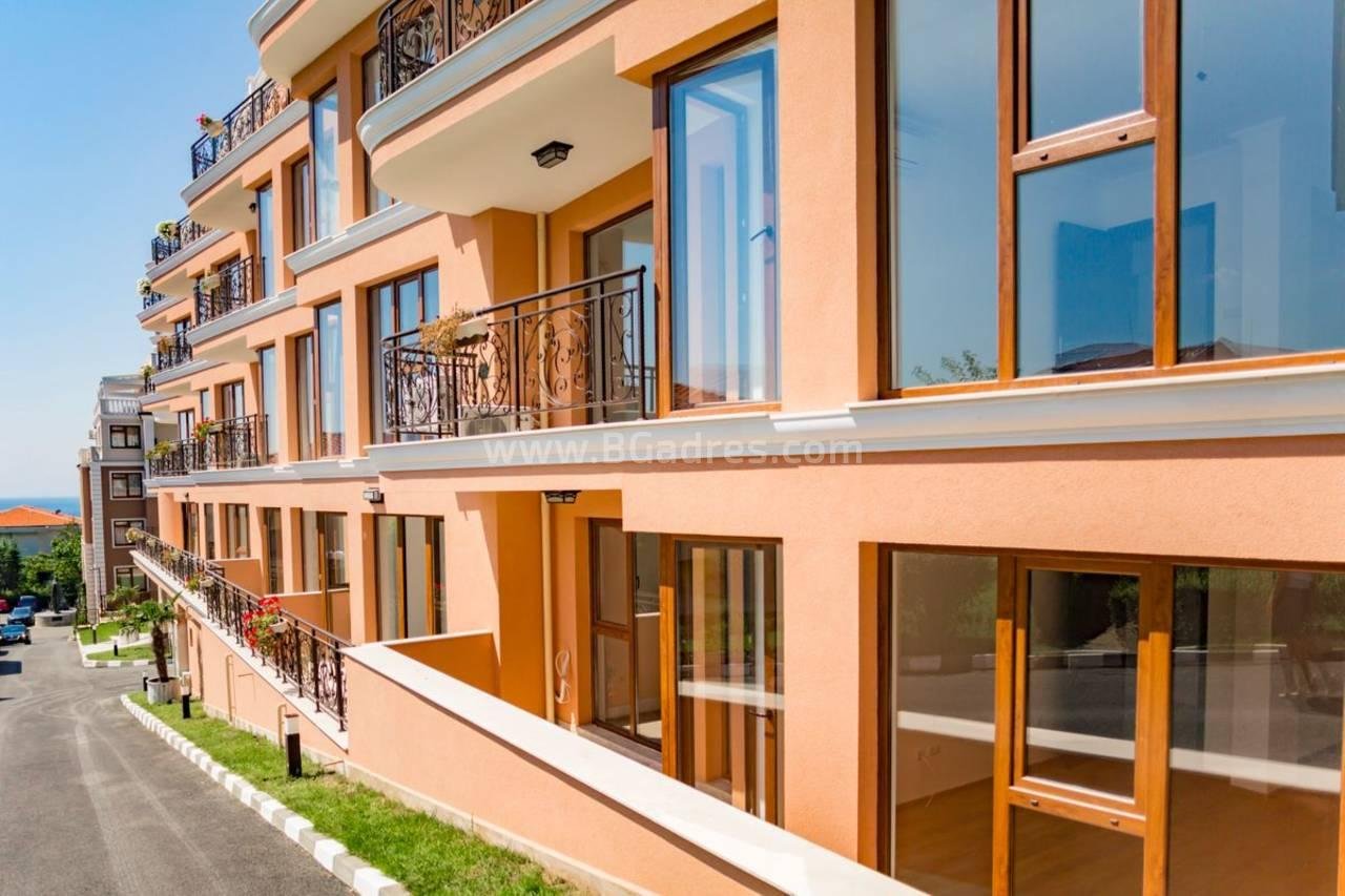 Трехкомнатная квартира в комплексе Феникс І №2980