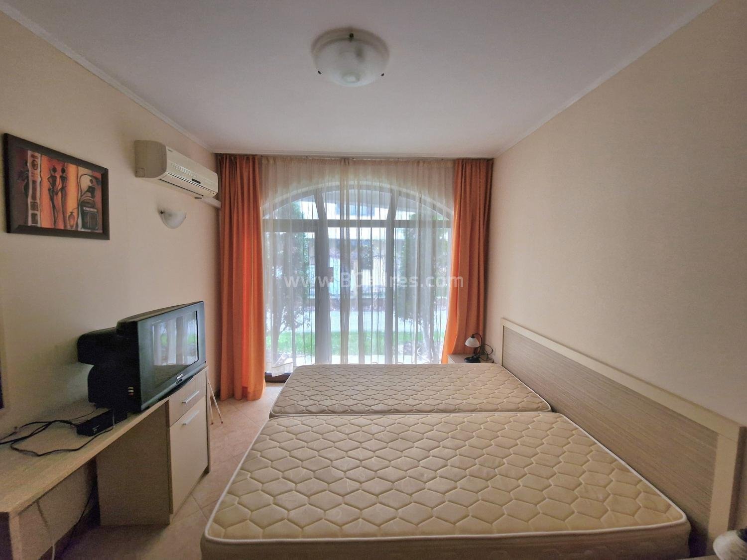 Студио на изгодна цена в комплекс Роял Сън І №4034