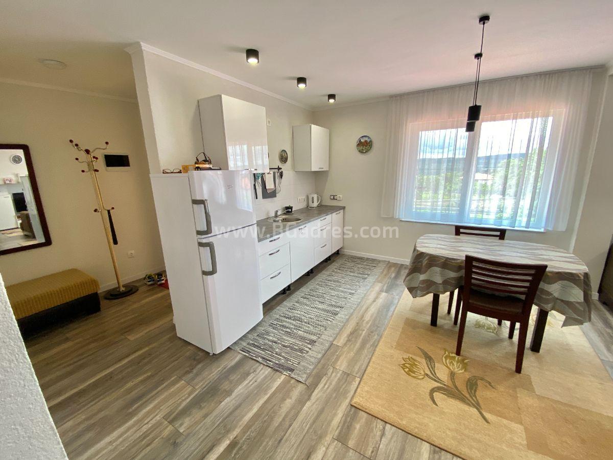 Къща с басейн в с. Горица І №3612