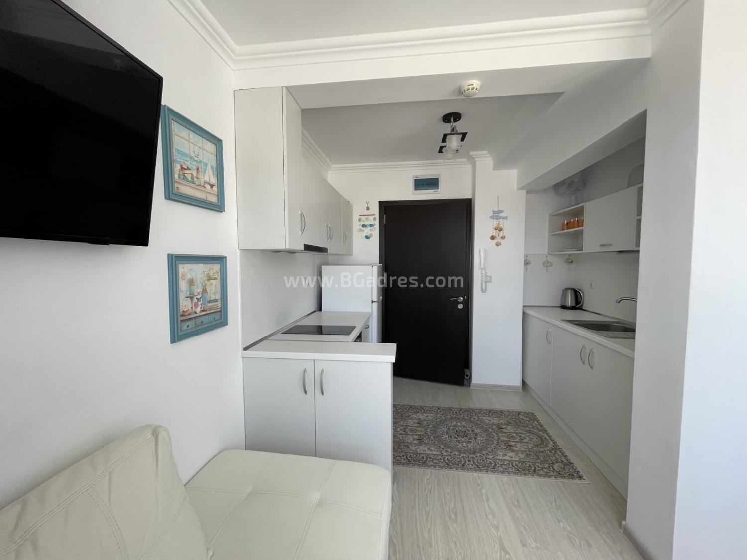 Apartment with sea and mountain views І №3356