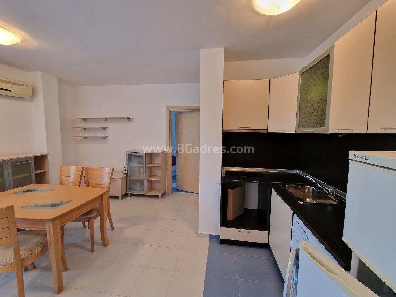 Апартамент с ниска такса поддръжка в Свети Влас І №3906