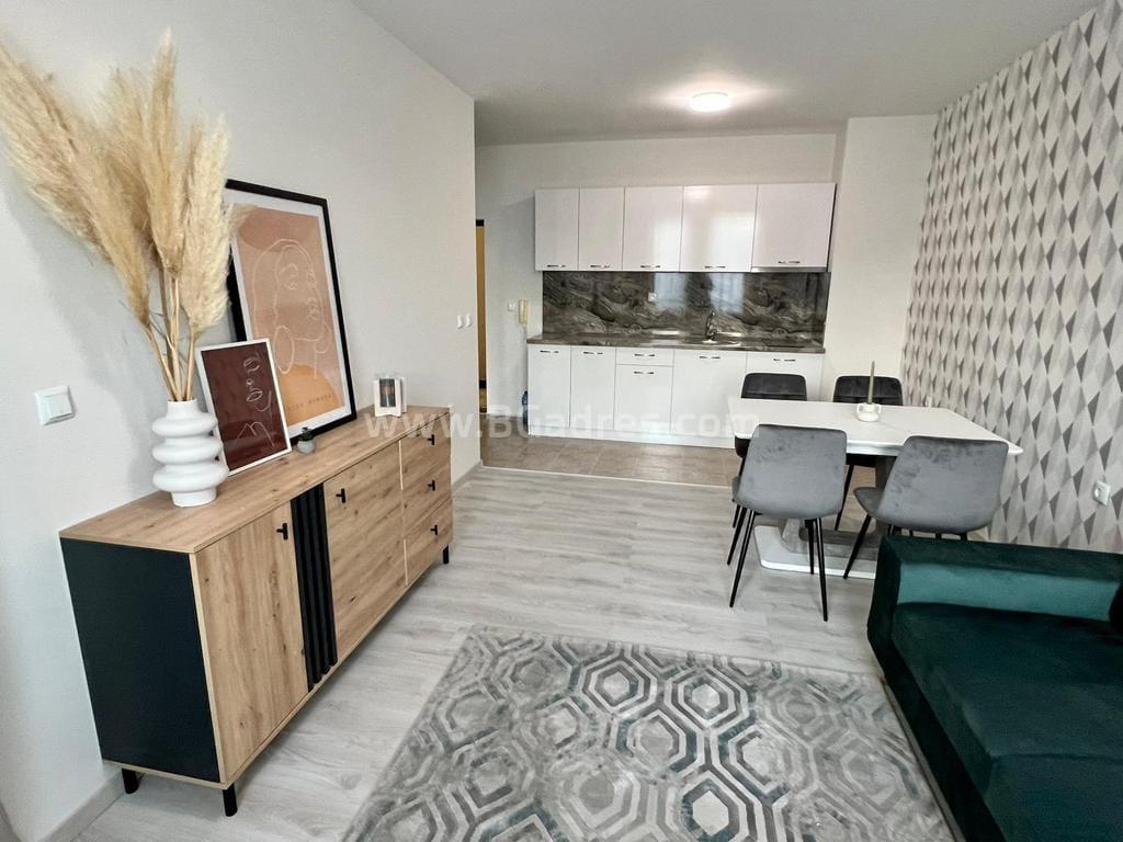 Апартамент с хубави мебели и ниска такса поддръжка І №2777