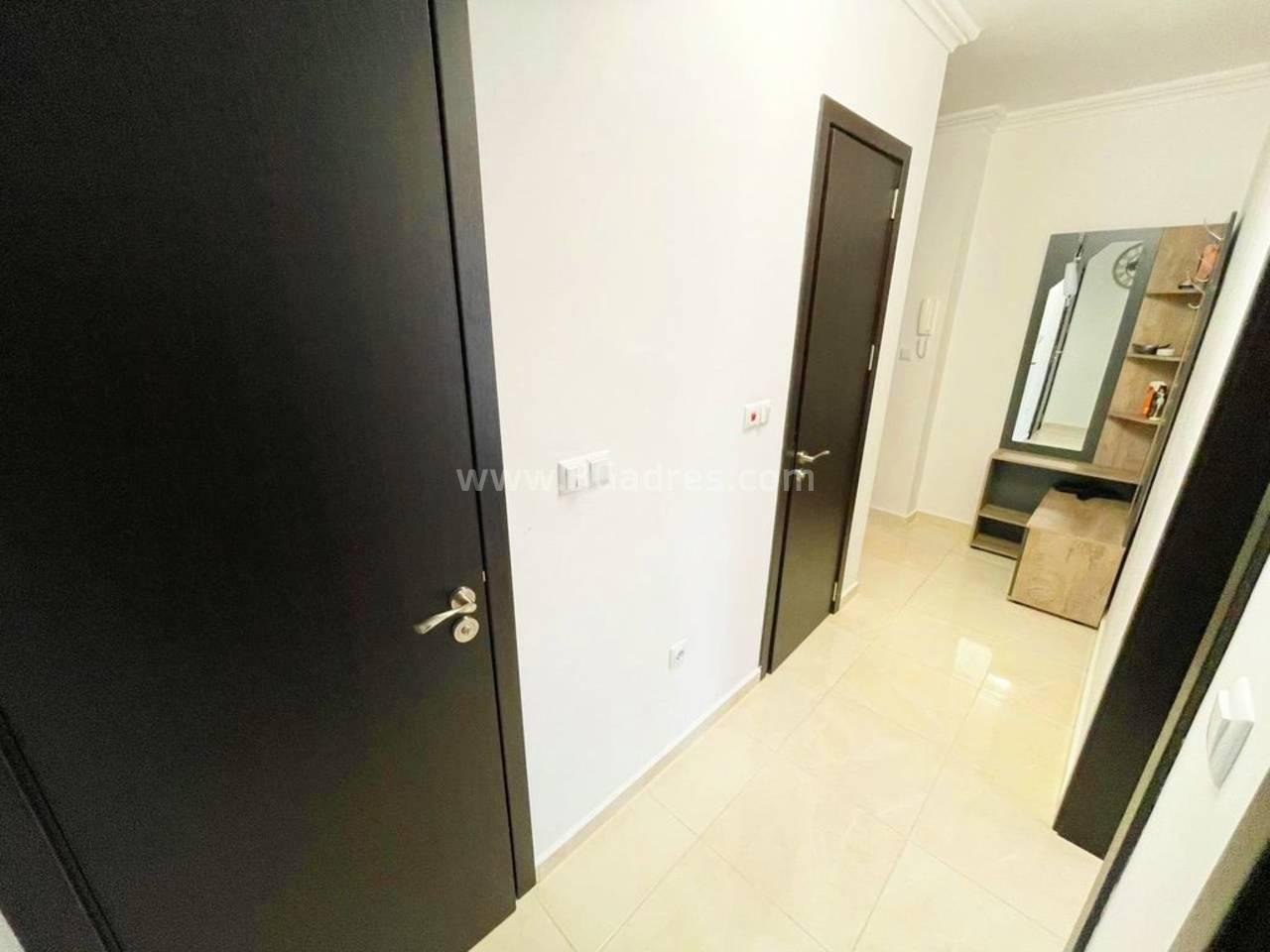 Трехкомнатная квартира в комплексе Феникс І №2980