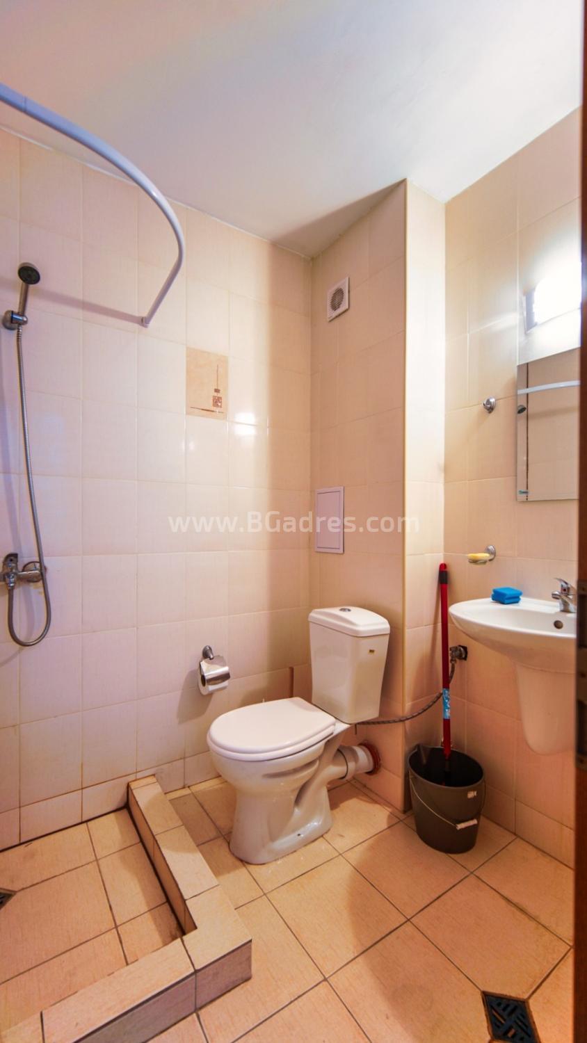 Large studio with low maintenance fee І №3252