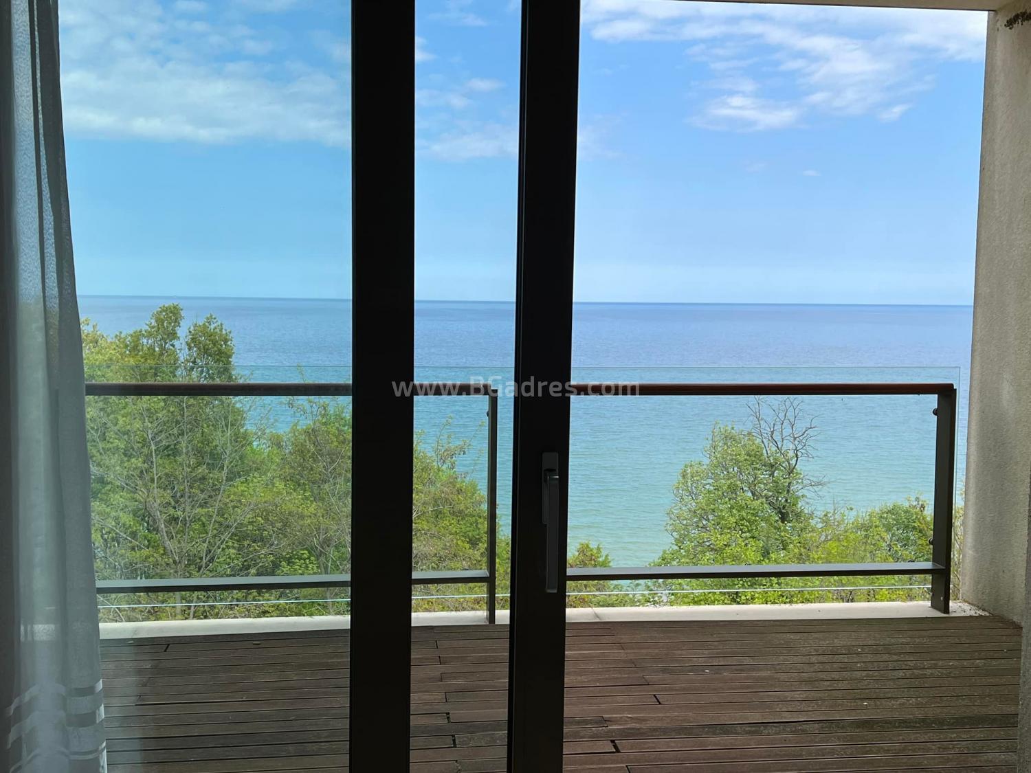 Квартира на первой линии в Обзоре | №2392