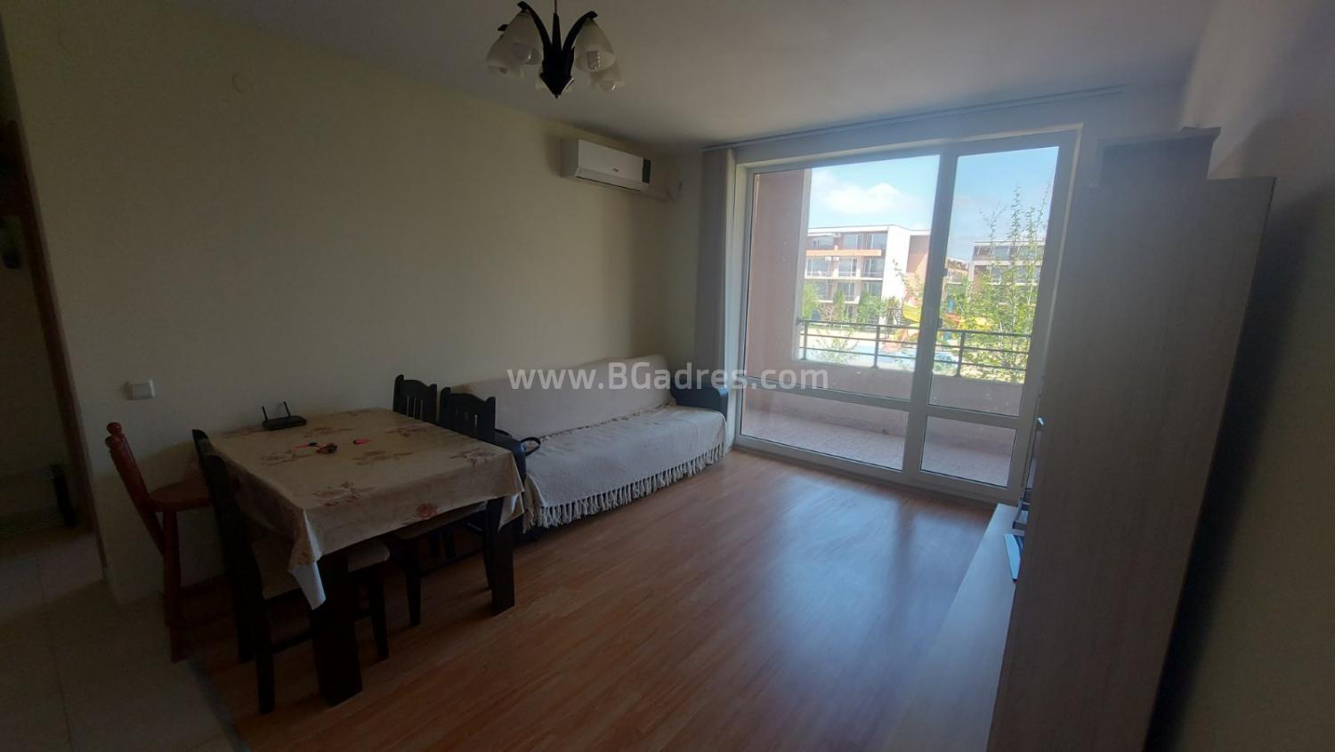 Тристаен апартамент в Холидей Форт клуб І №2941