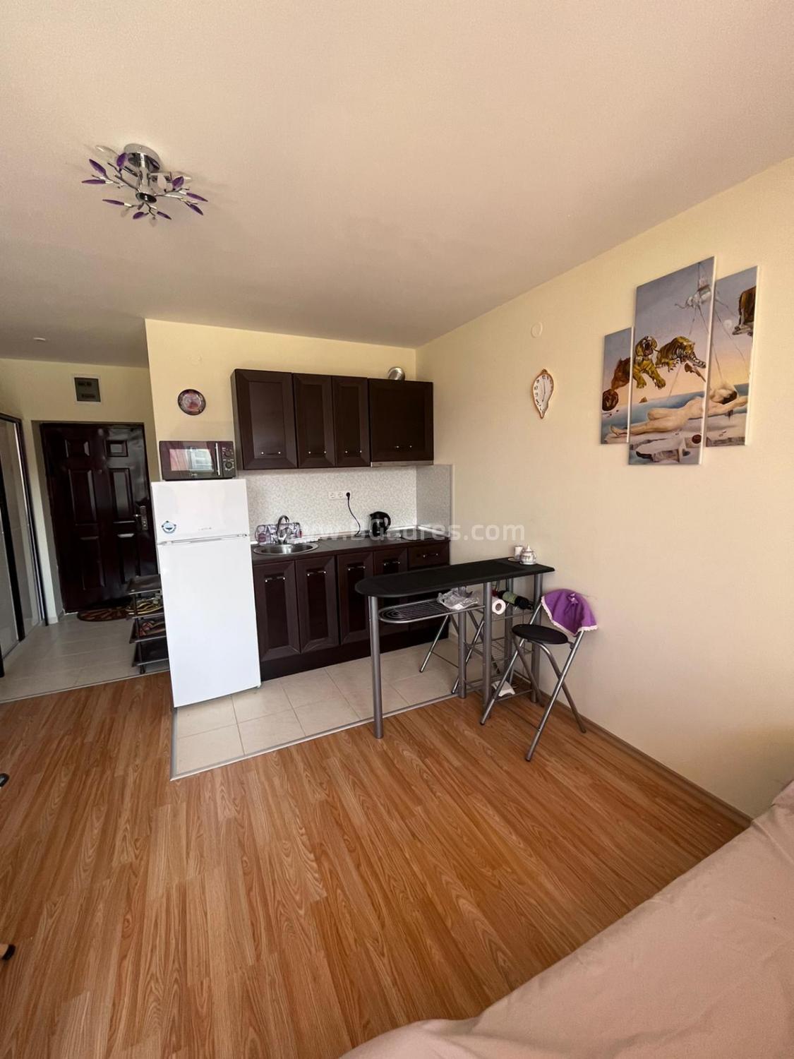 Студио в голям комплекс до морето І №2433