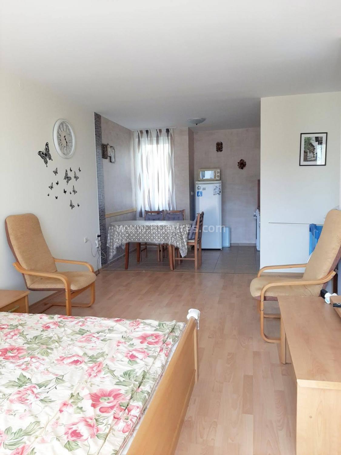 Голям двустаен апартамент в Свети Влас | №2337