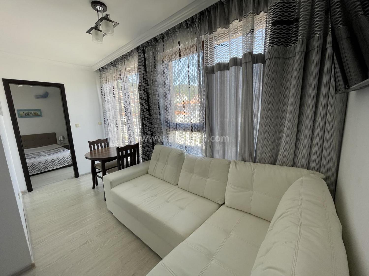 Apartment with sea and mountain views І №3356