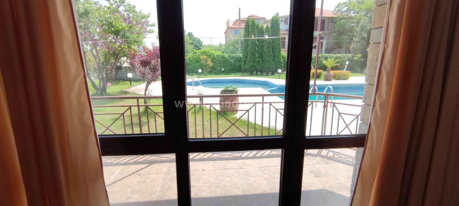 Large apartment in the city of Byala I №2411