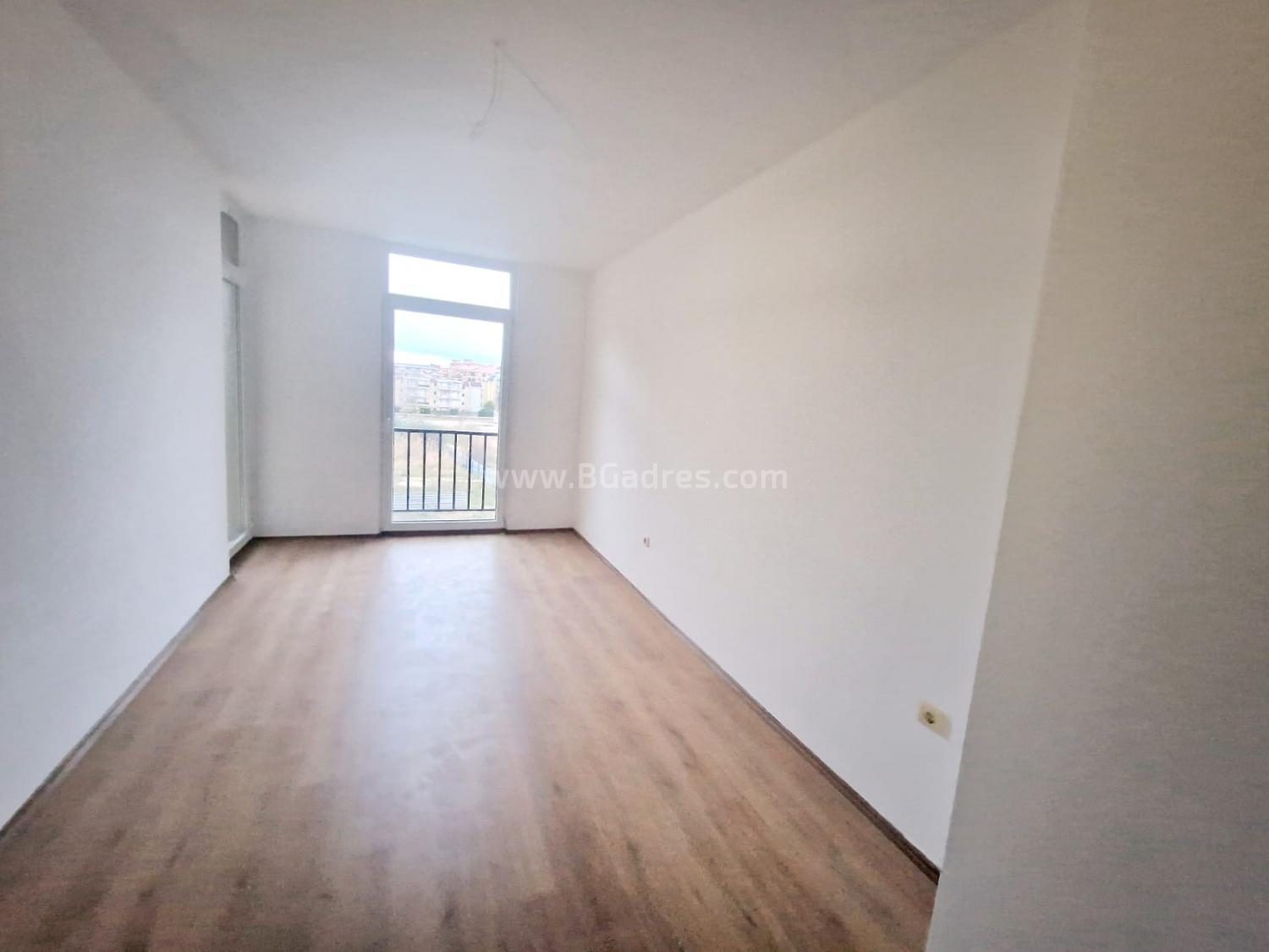 Wohnung am Meer mit geringer Wartungsgebühr І №3268