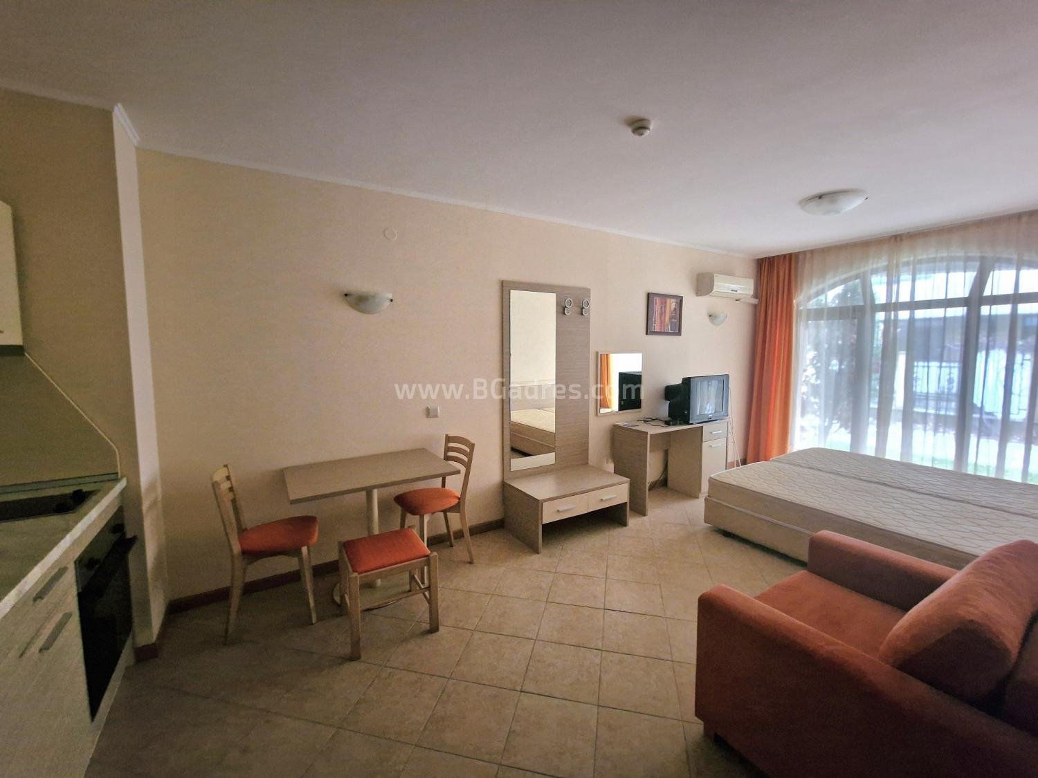 Студио на изгодна цена в комплекс Роял Сън І №4034