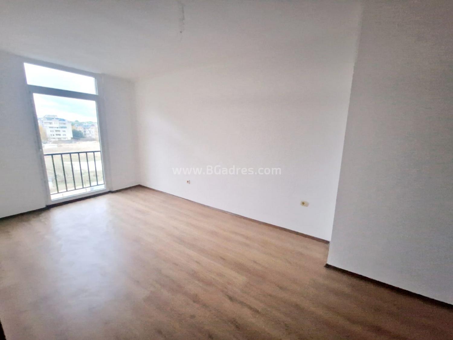 Wohnung am Meer mit geringer Wartungsgebühr І №3268