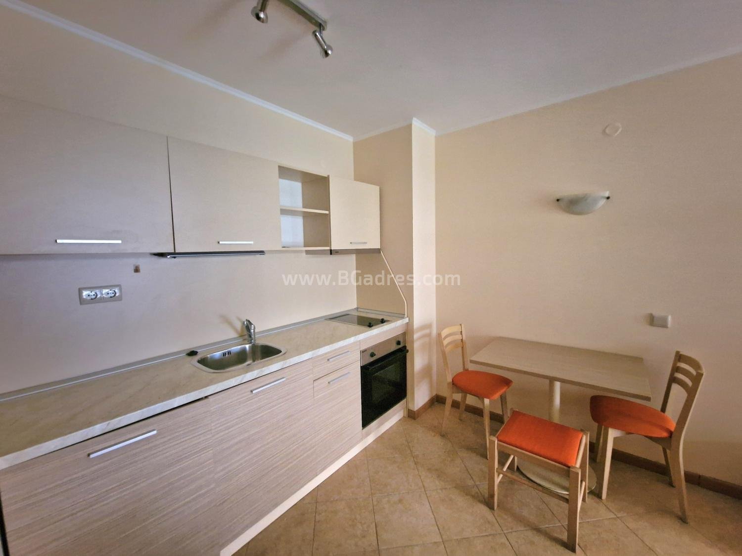 Студио на изгодна цена в комплекс Роял Сън І №4034