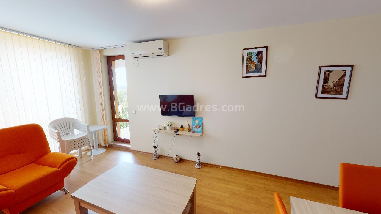 Трехкомнатная квартира с видом на море І №2631