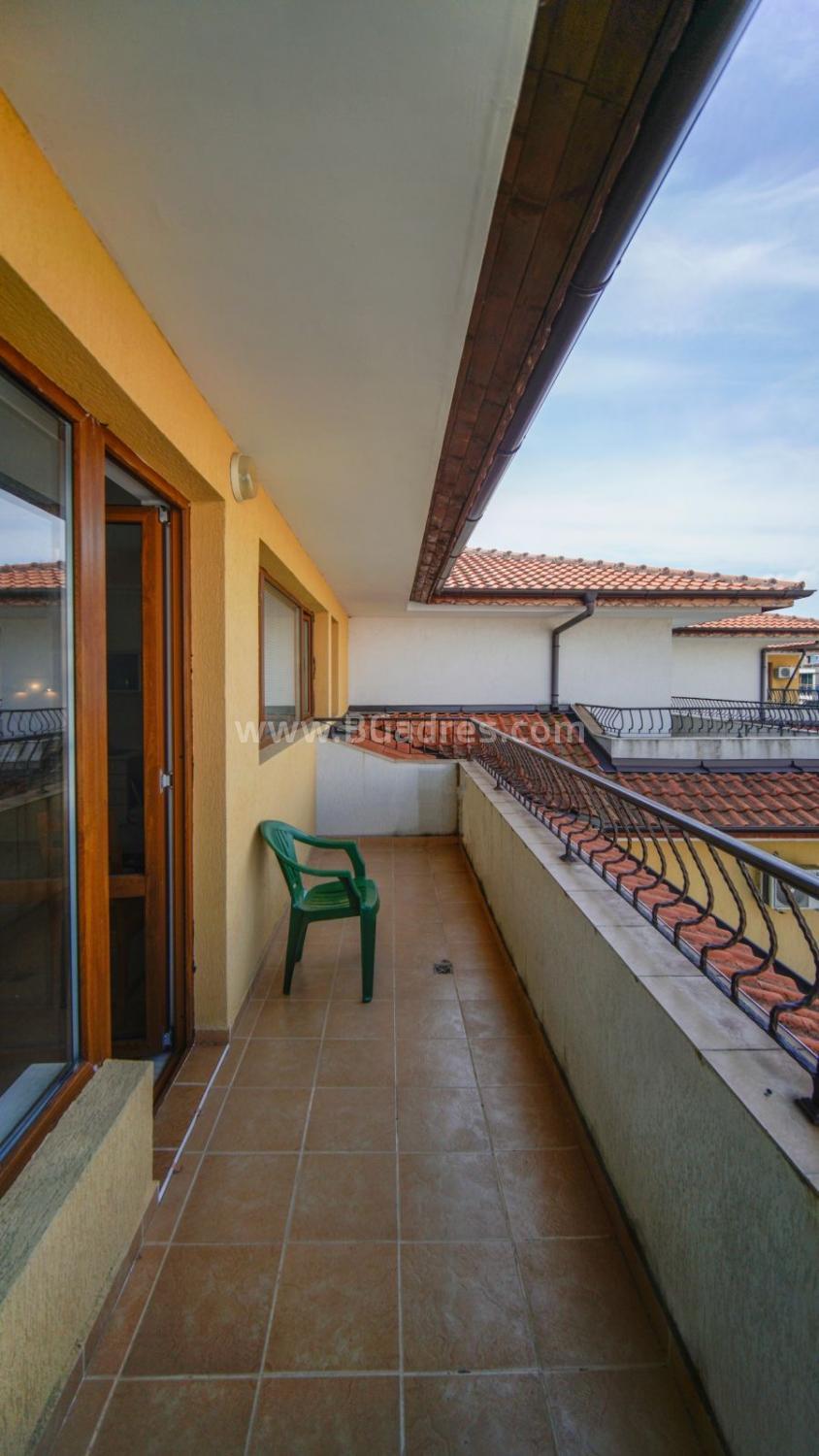 Large studio with low maintenance fee І №3252