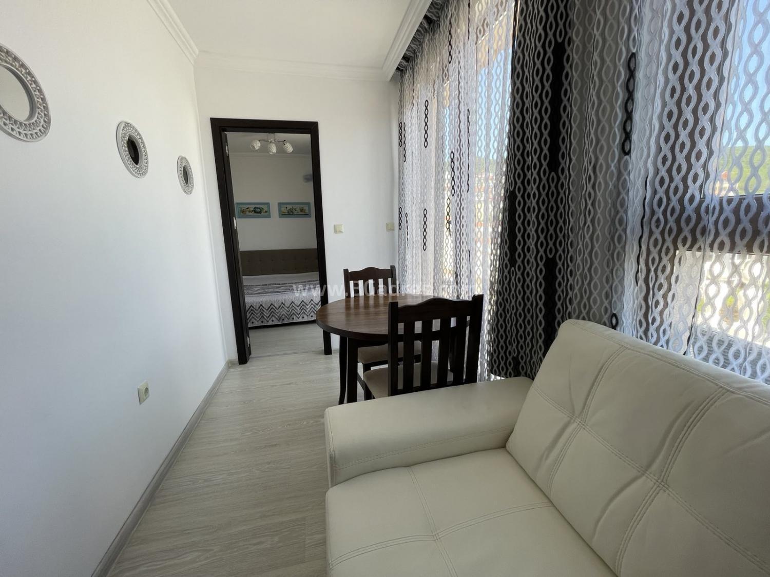 Apartment with sea and mountain views І №3356