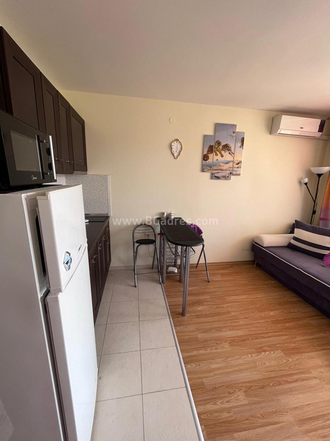 Студио в голям комплекс до морето І №2433