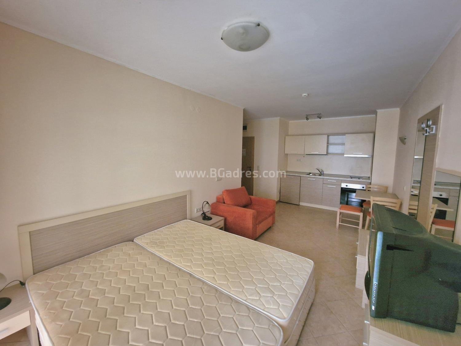 Студио на изгодна цена в комплекс Роял Сън І №4034