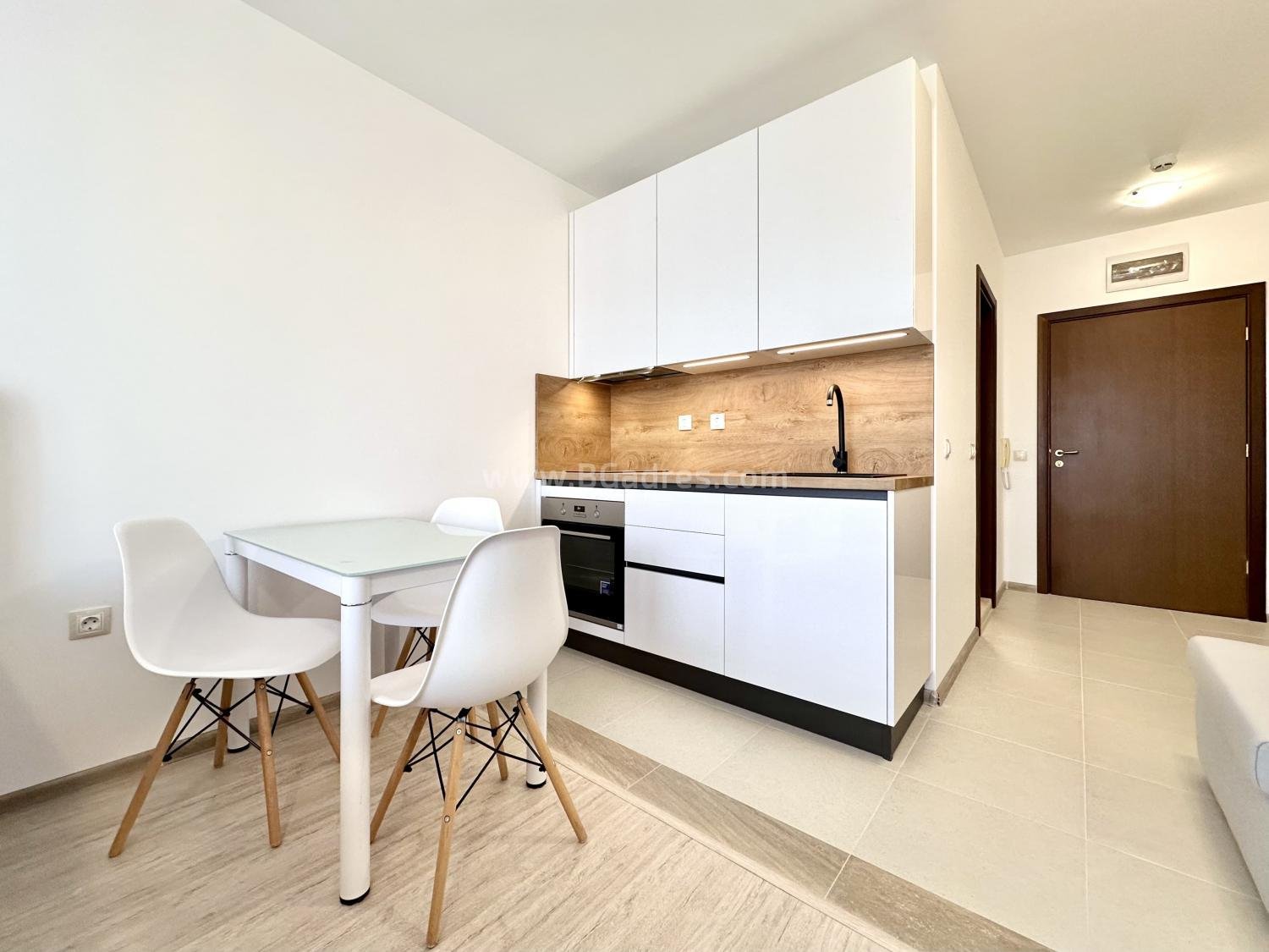 Студио с ново обзавеждане на морето І №3907