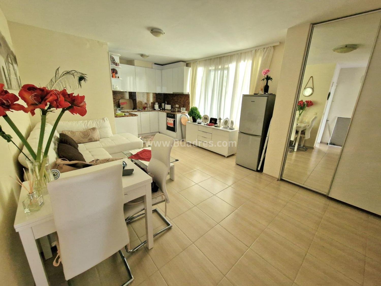 Квартира с двориком с низкой таксой І №3181