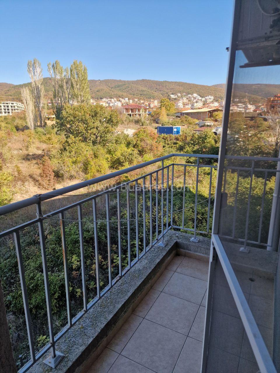 Апартамент с ниска такса поддръжка в Свети Влас І №3906