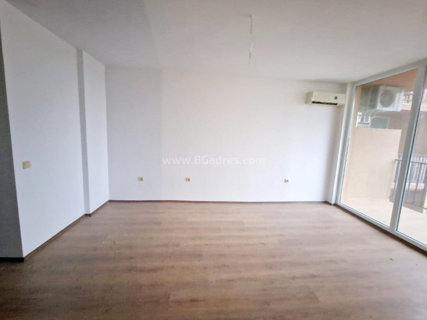 Wohnung am Meer mit geringer Wartungsgebühr І №3268