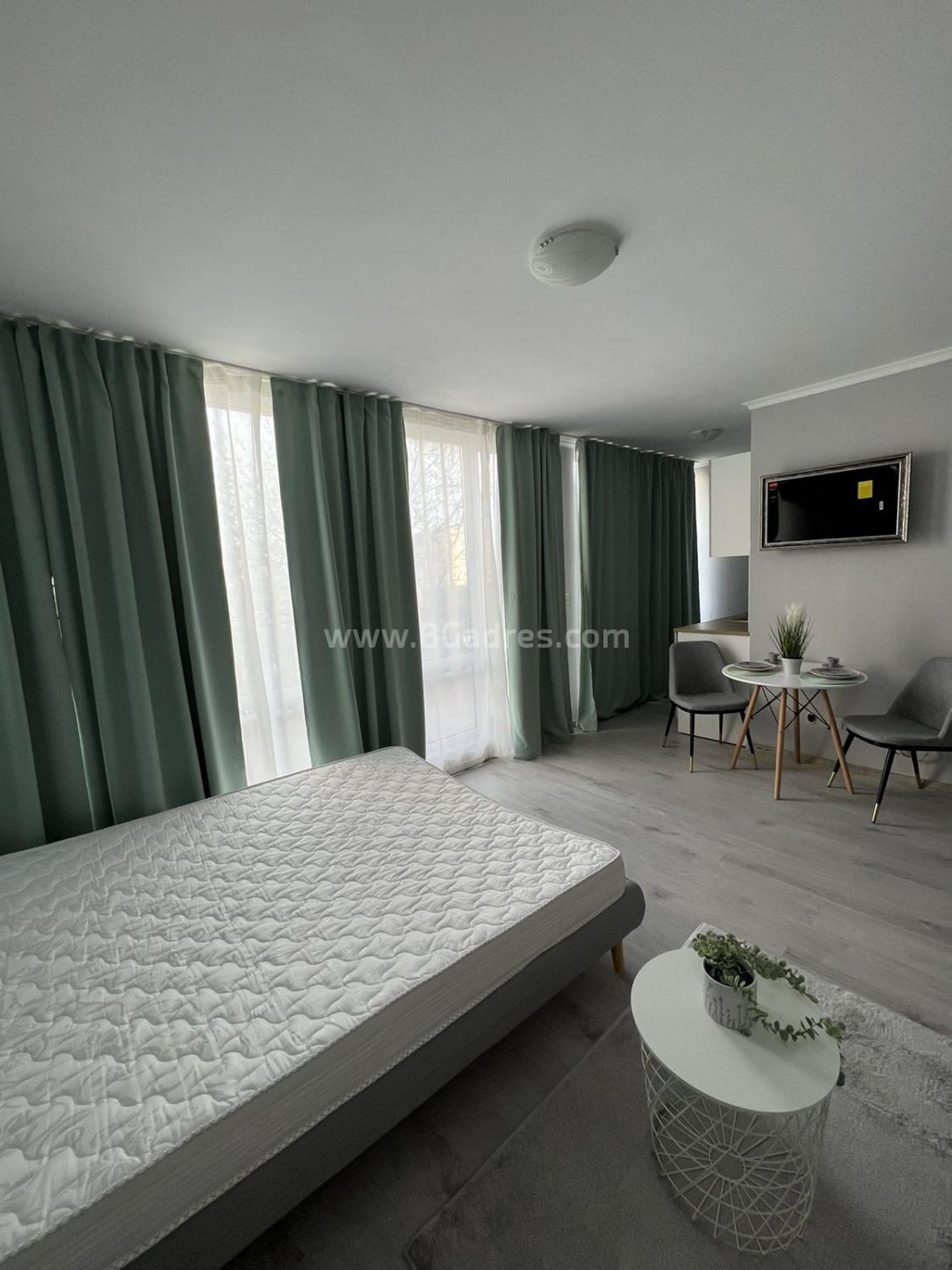 Studio with new furniture at the seaside І №2816