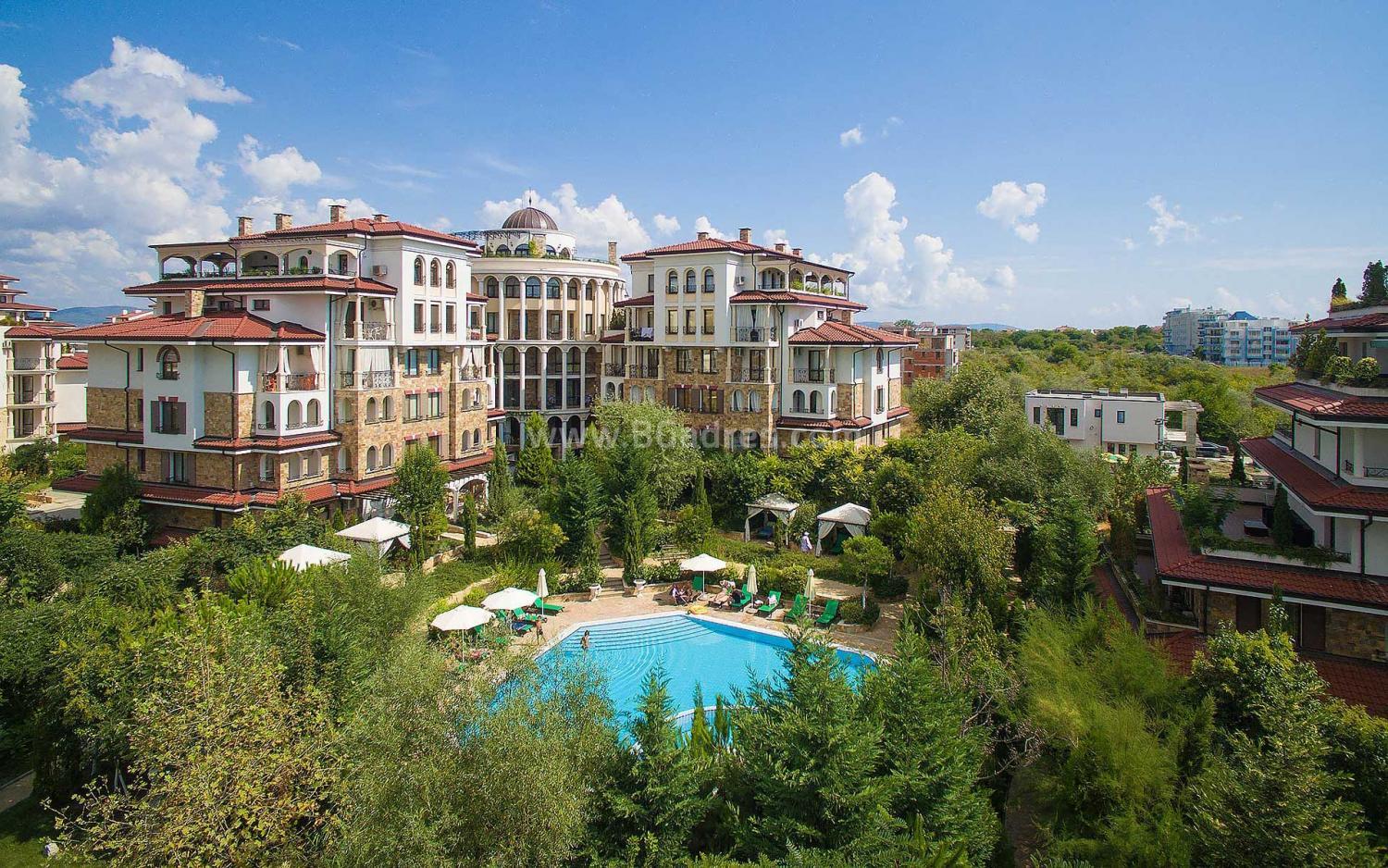 Apartment with a garage in Esteban complex І №2766