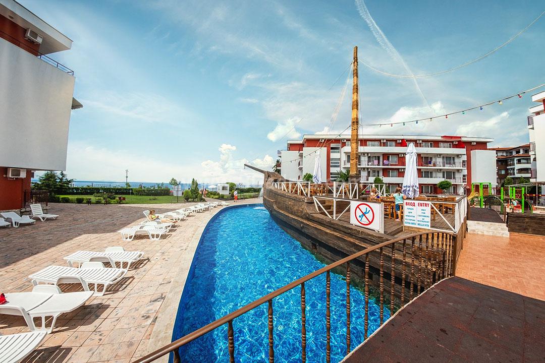 Studio with new furniture in Elenite І №3187