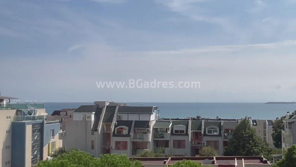 Apartment with sea and mountain view І №4000