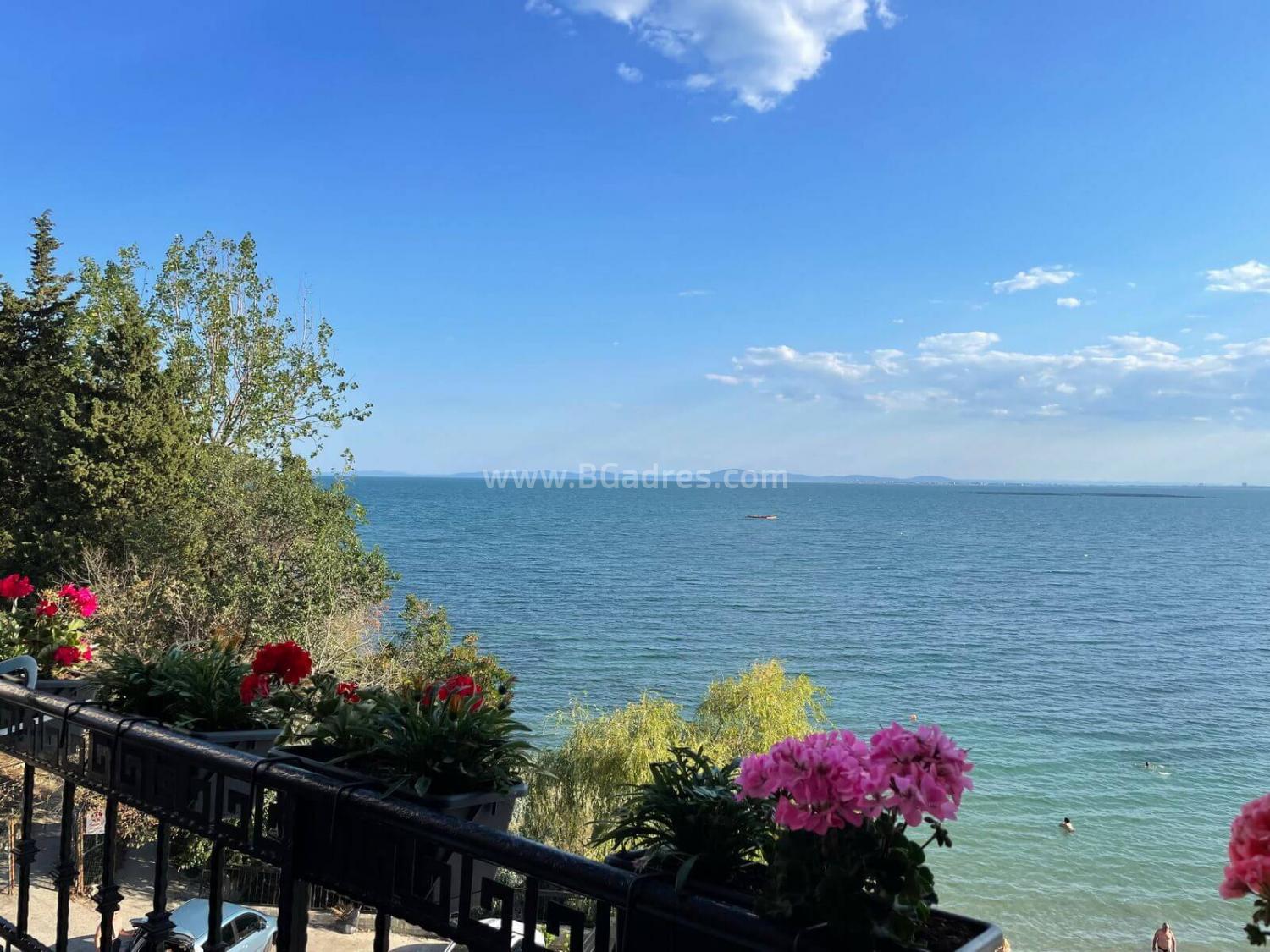 Квартира на первой линии в Несебре І №2478