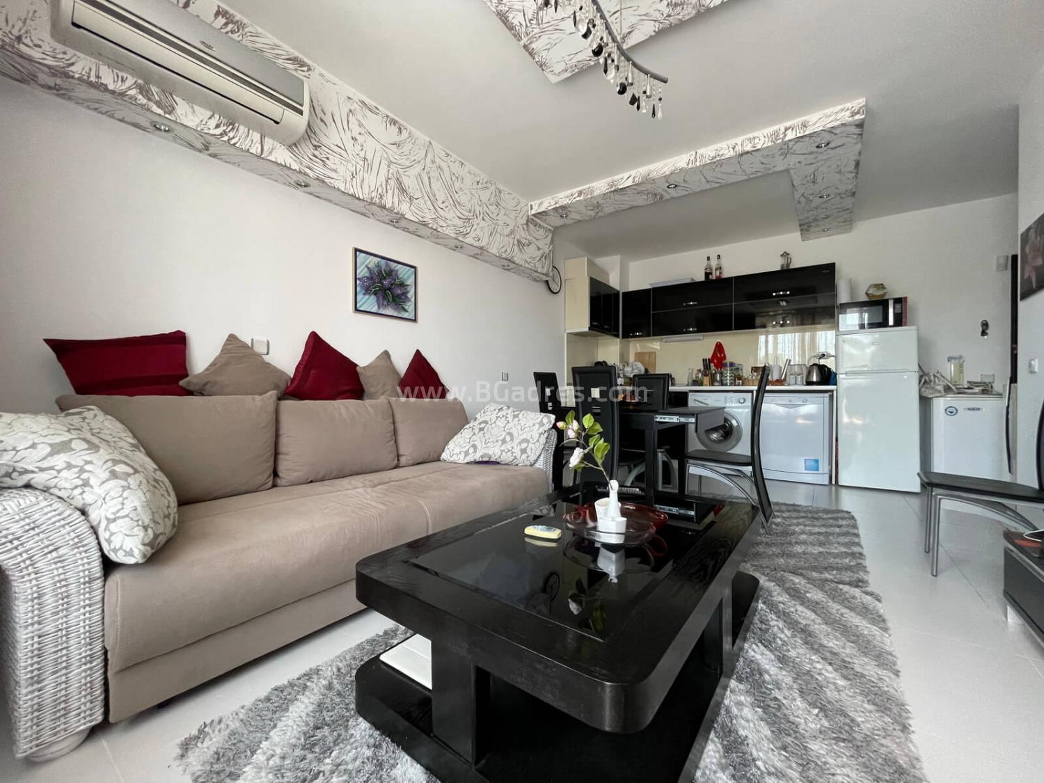 Sea view apartment in Nessebar І №2534