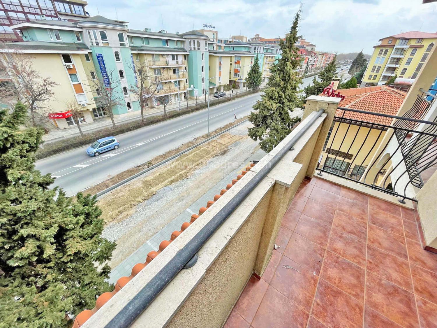 Тристаен апартамент на изгодна цена І №2865