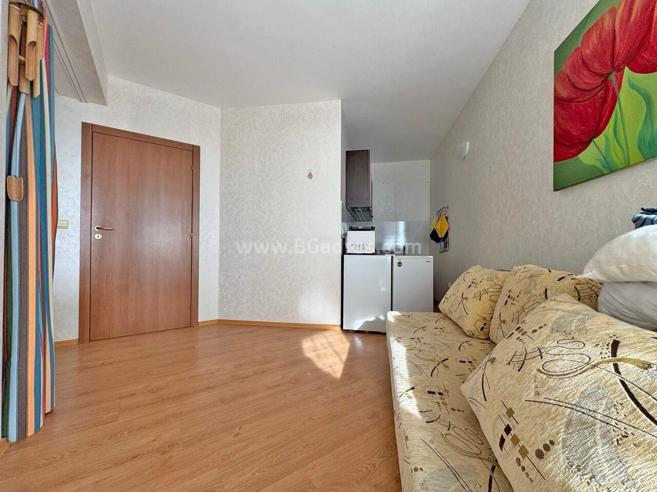 Квартира в комплексе Рутланд Бич І №4586