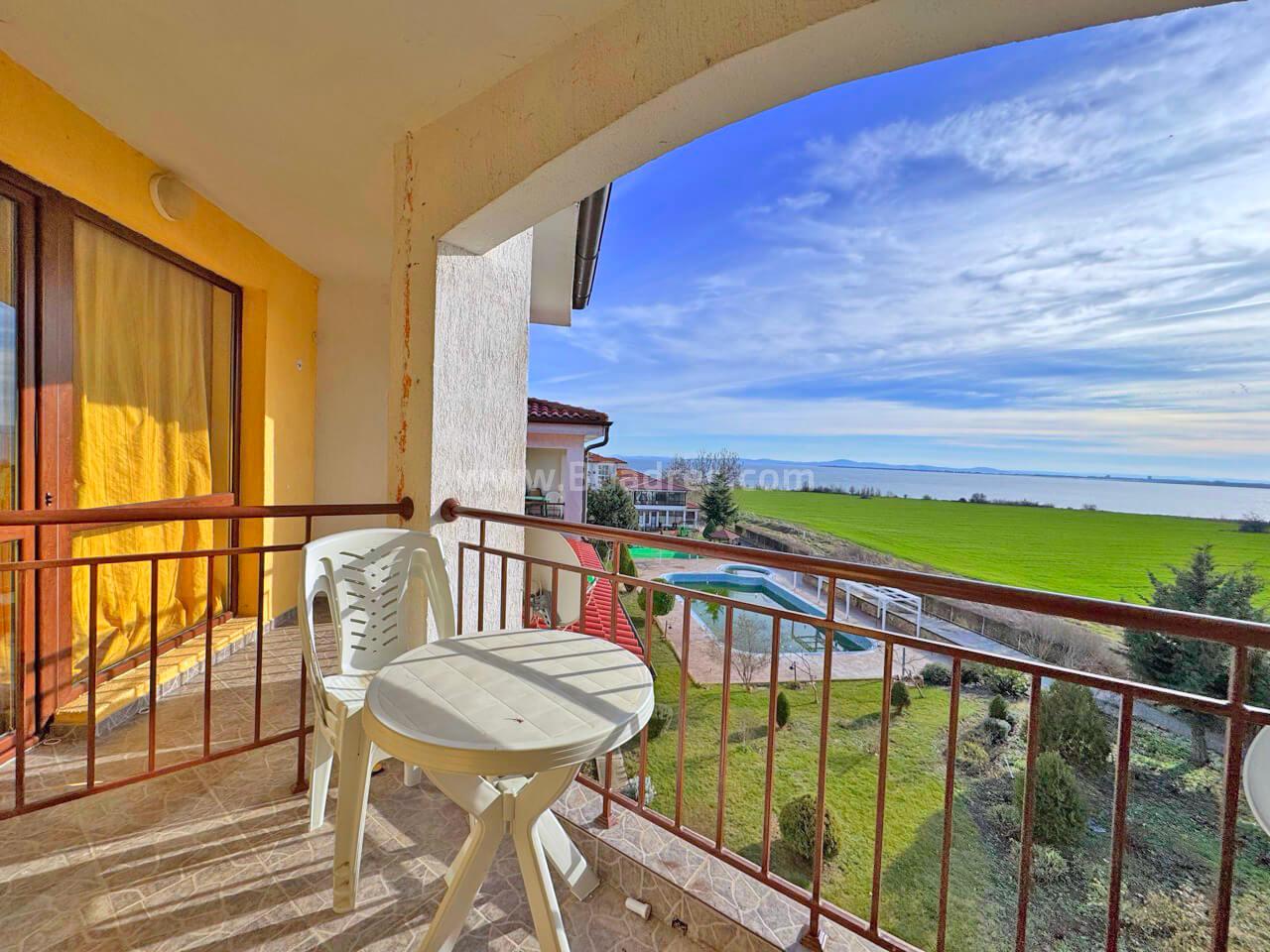 Квартира в комплексе Рутланд Бич І №4586