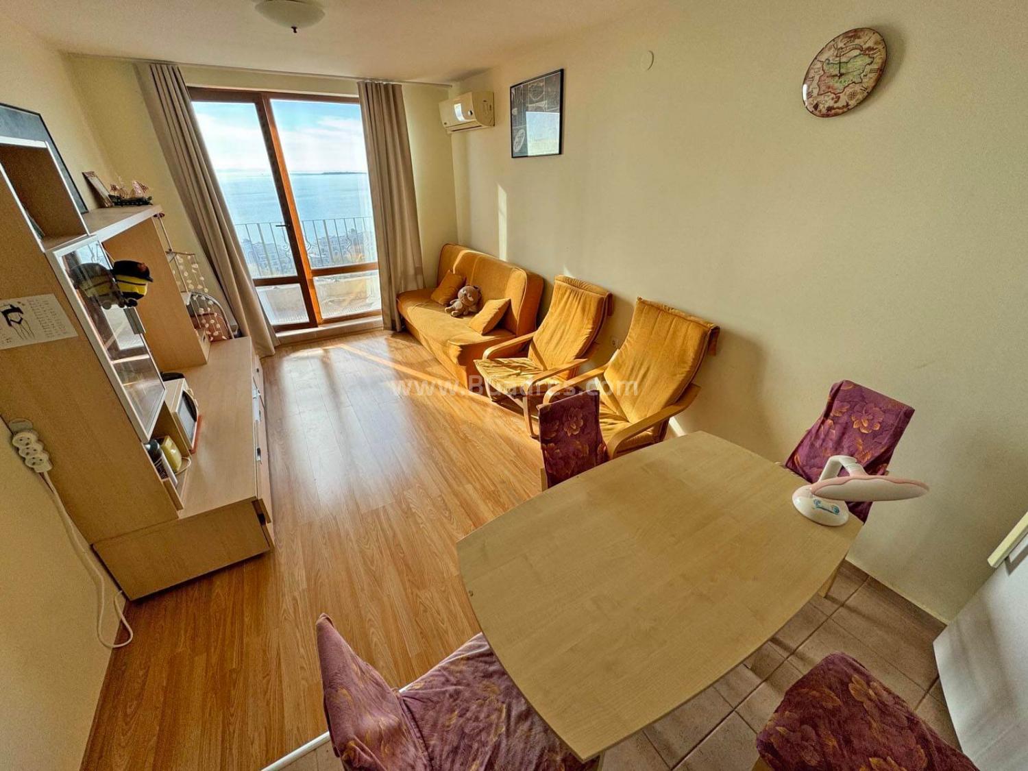 Dreizimmerwohnung mit Meerblick І №3248