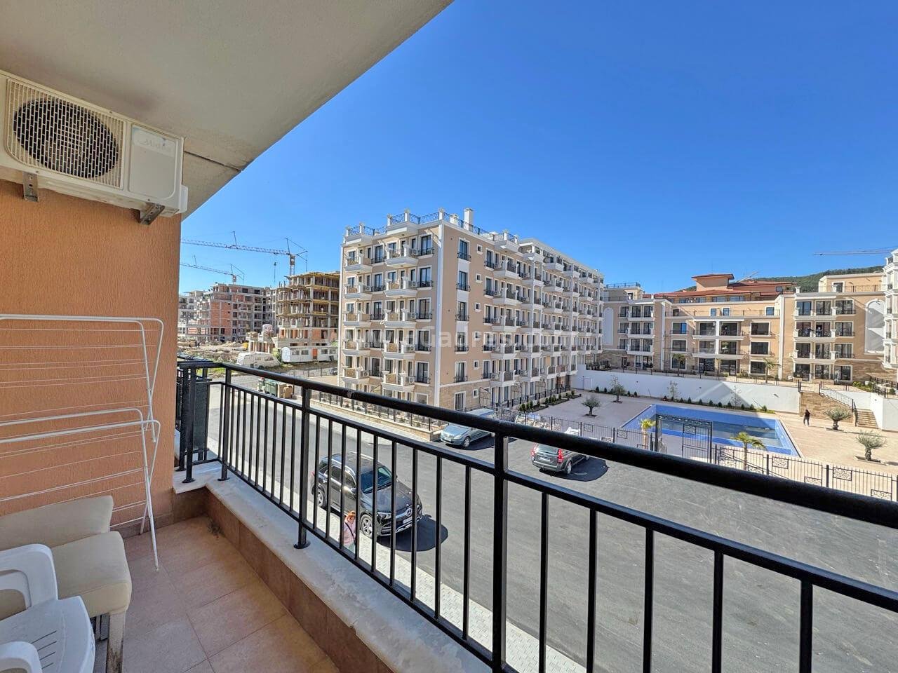 Apartment in the Sky Dreams complex І №4204