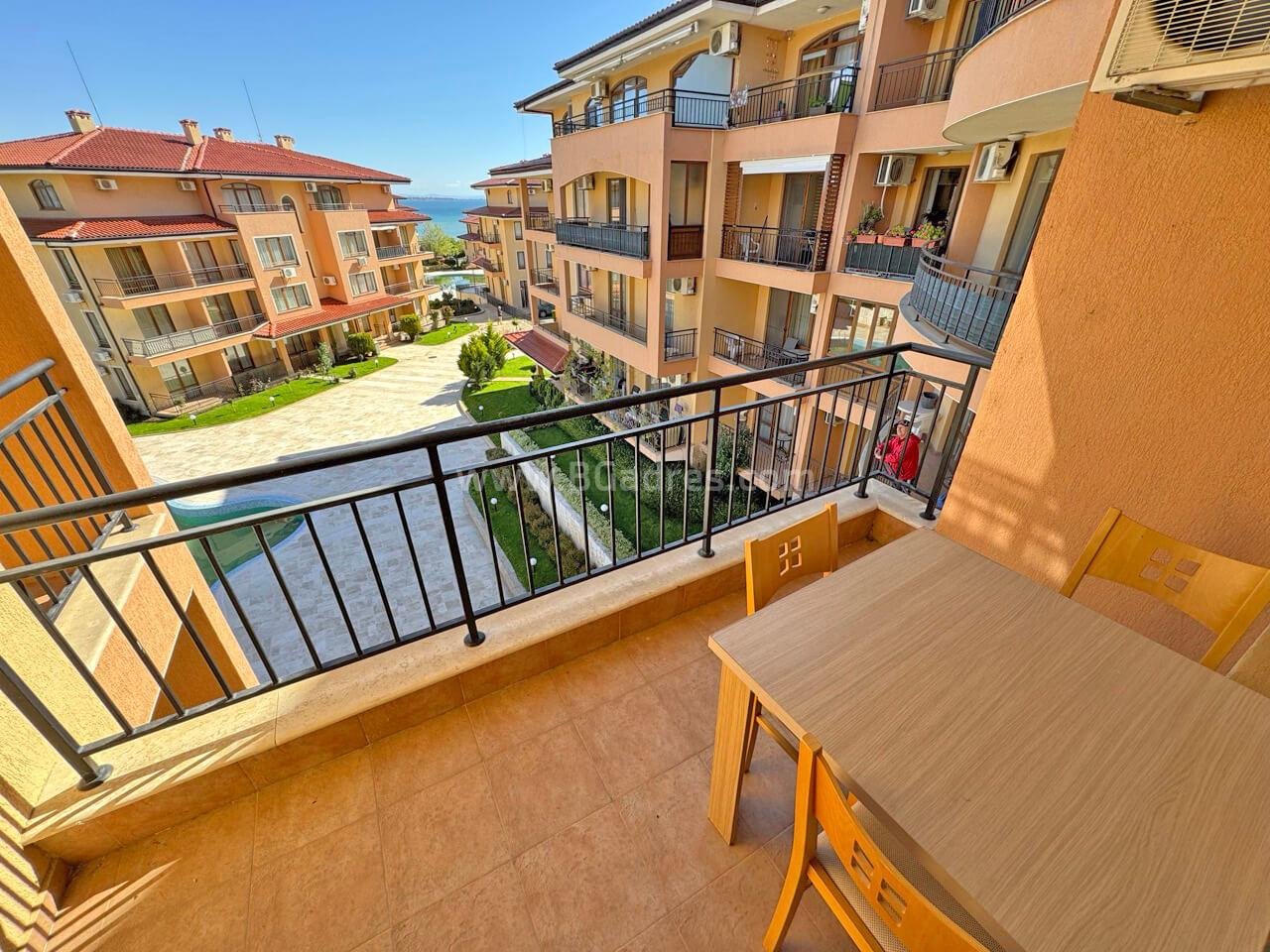 Apartment in the Sky Dreams complex І №4204