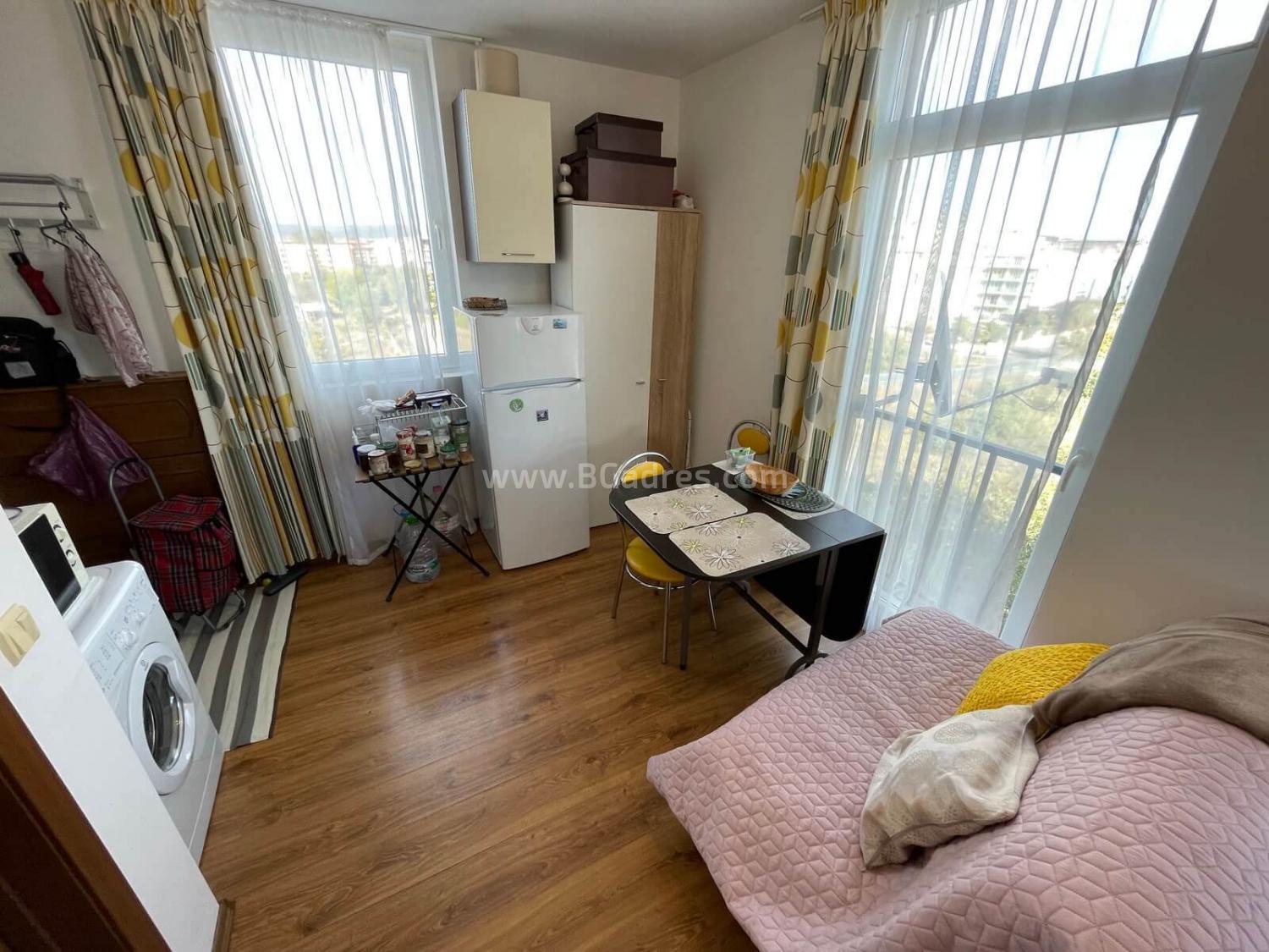 Евтин двустаен апартамент с ниска такса поддръжка I №2647