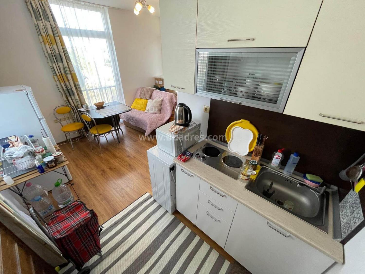 Евтин двустаен апартамент с ниска такса поддръжка I №2647