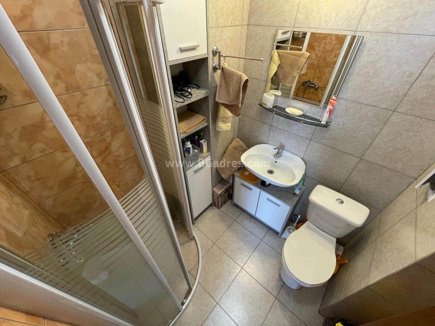 Евтин двустаен апартамент с ниска такса поддръжка I №2647