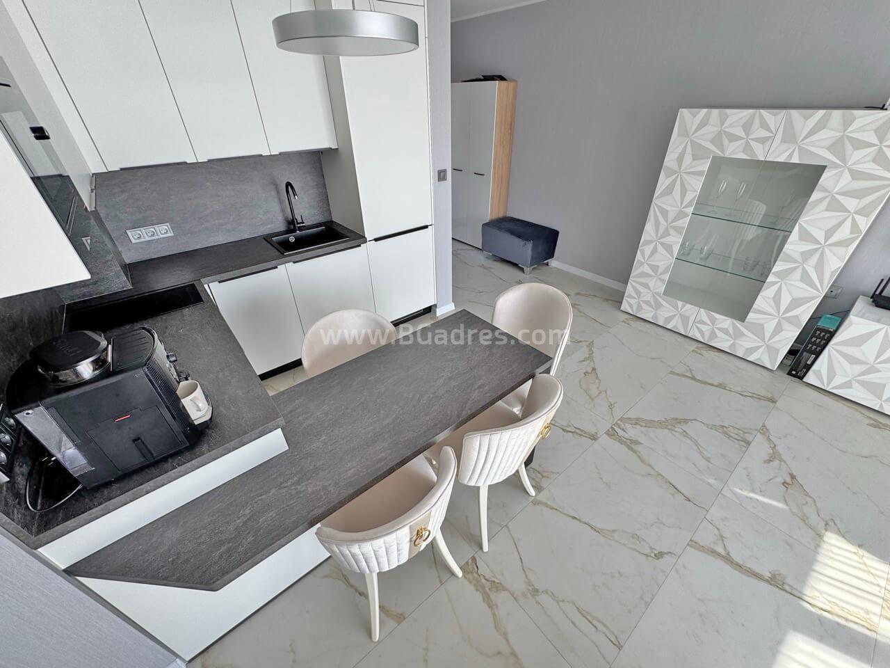 Квартира в комплексе Сан Коуст І №4446