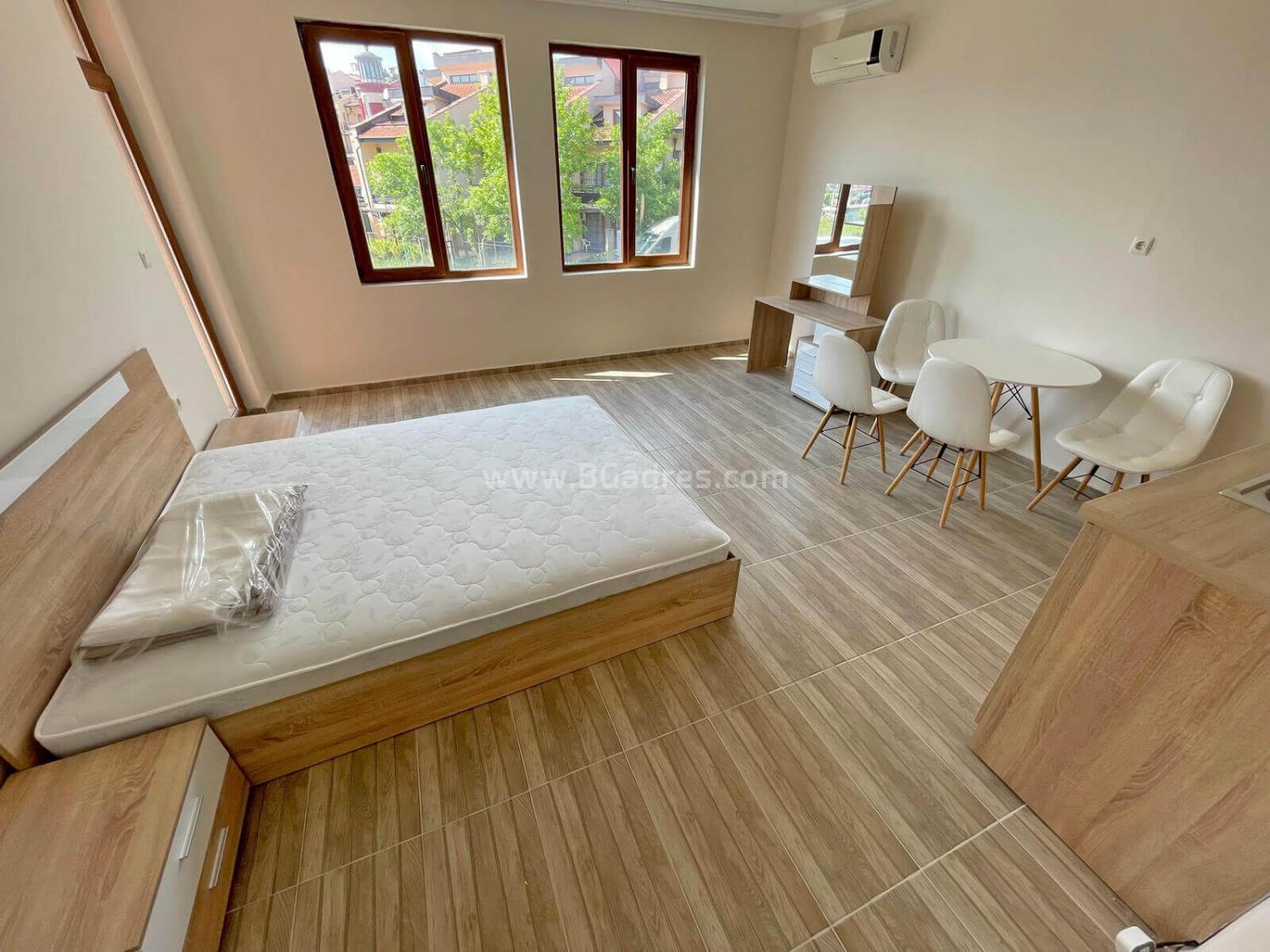 Голямо студио в Свети Влас І №2982