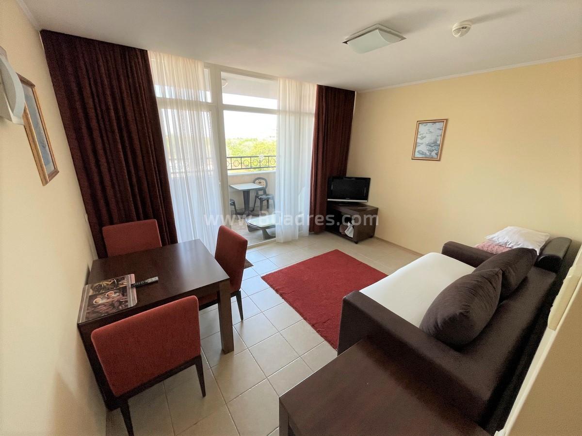 Bargain Apartment in Sunset Resort | No. 2124