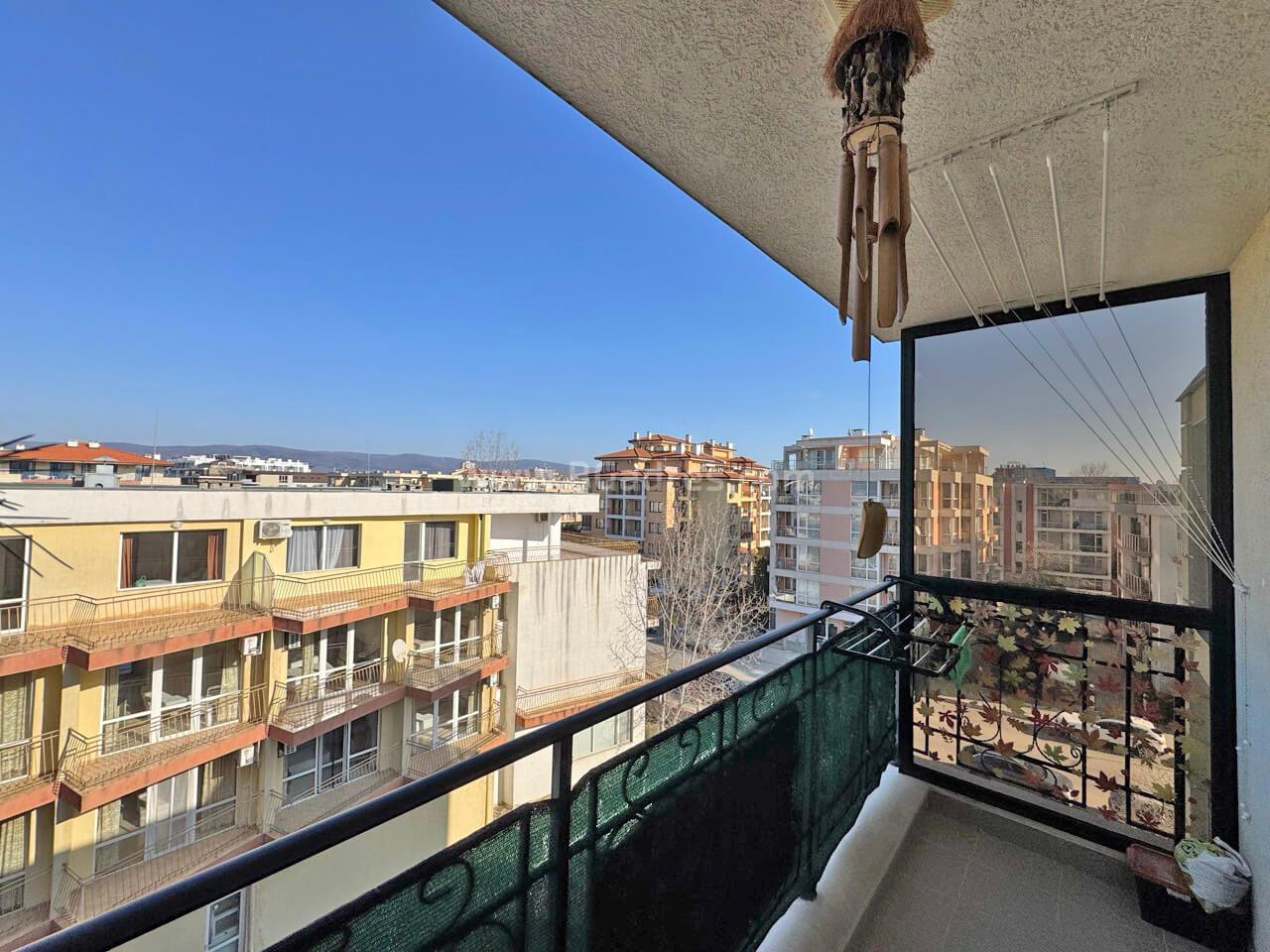 Студия без таксы в центре Солнечного Берега І №4575