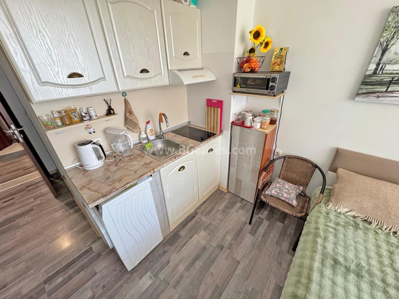 Студия без таксы в центре Солнечного Берега І №4575