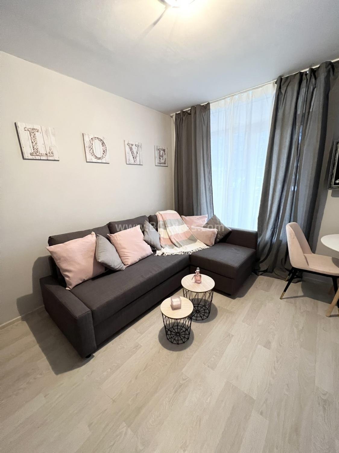 Реновирано студио в Доун Парк | №2344