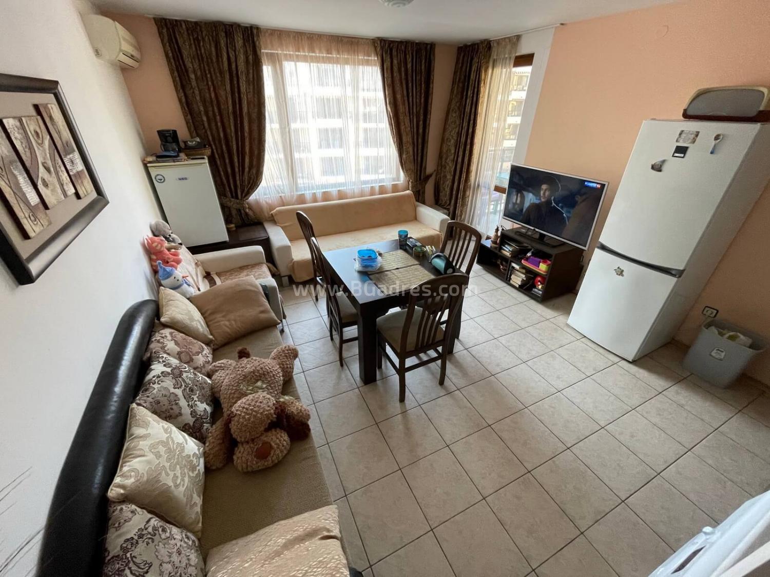 Просторен апартамент с 2 спални до морето | №2391